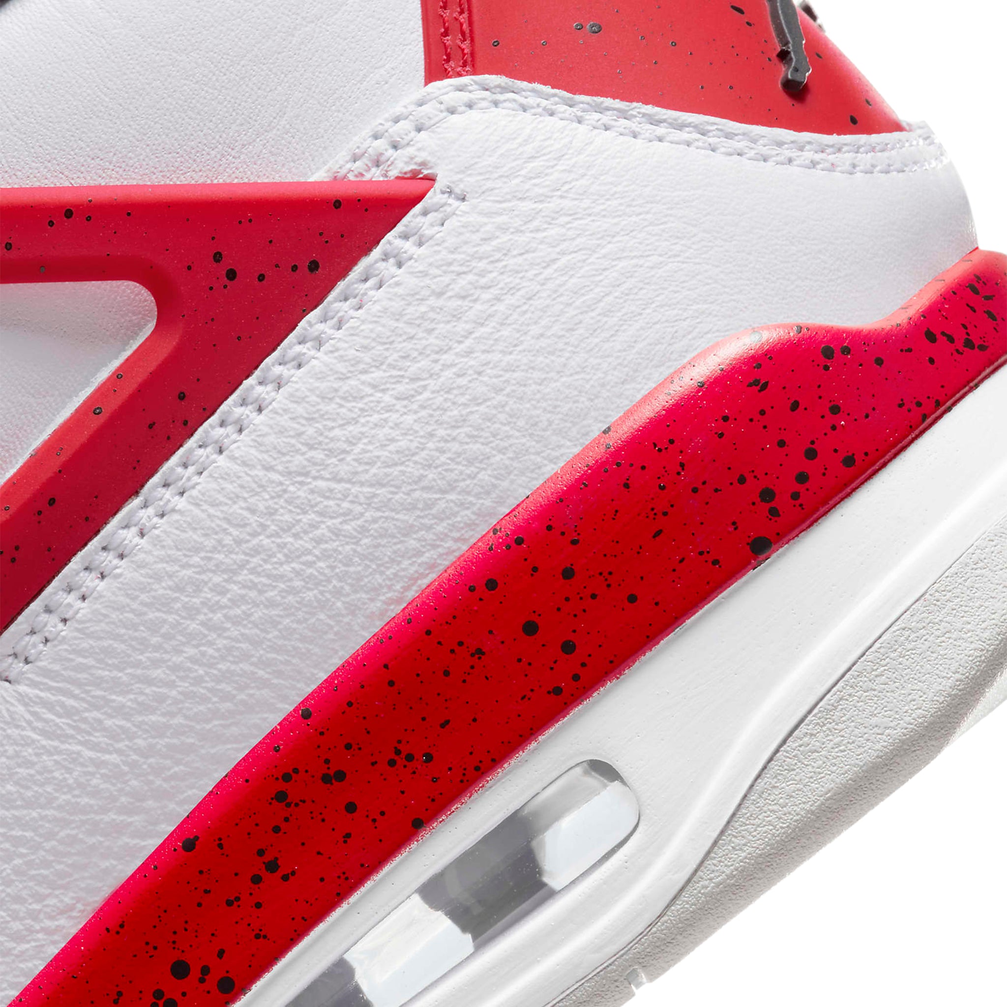 Heel view of Air Jordan 4 Retro Red Cement (2023) DH6927-161